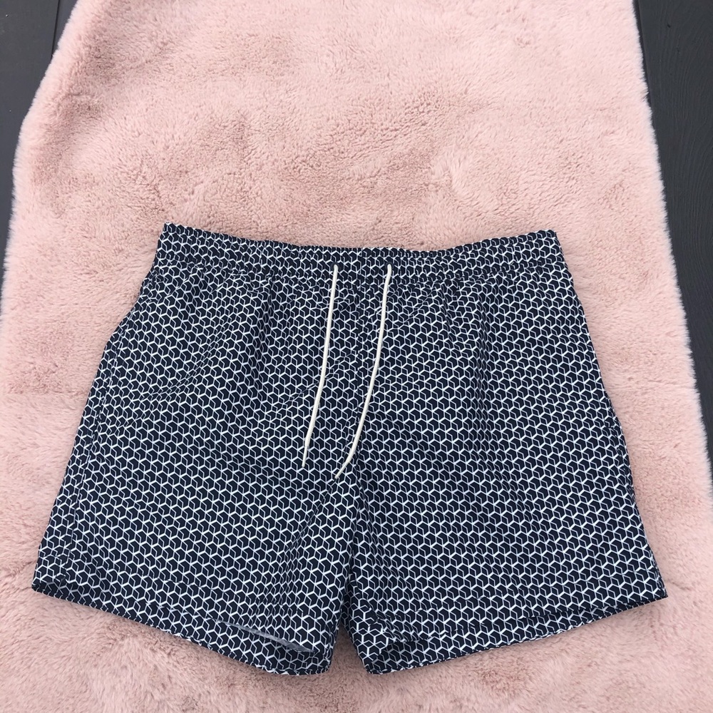 LIKE NEW H&M swim trunks size LG